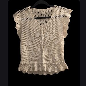 Muney New York beige crochet top. Size small